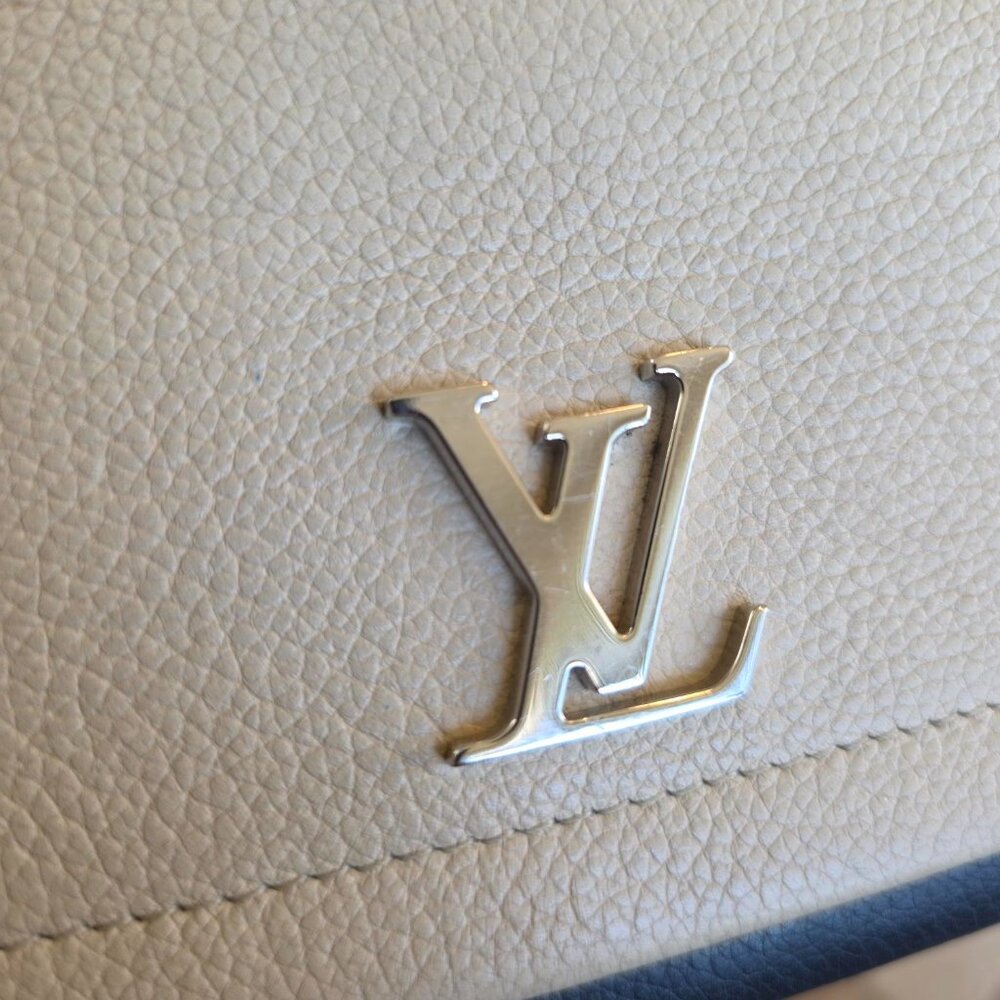 Louis Vuitton Portefeiulle Lock Me II Creme/Black Long Flap Wallet - Picture 5 of 13
